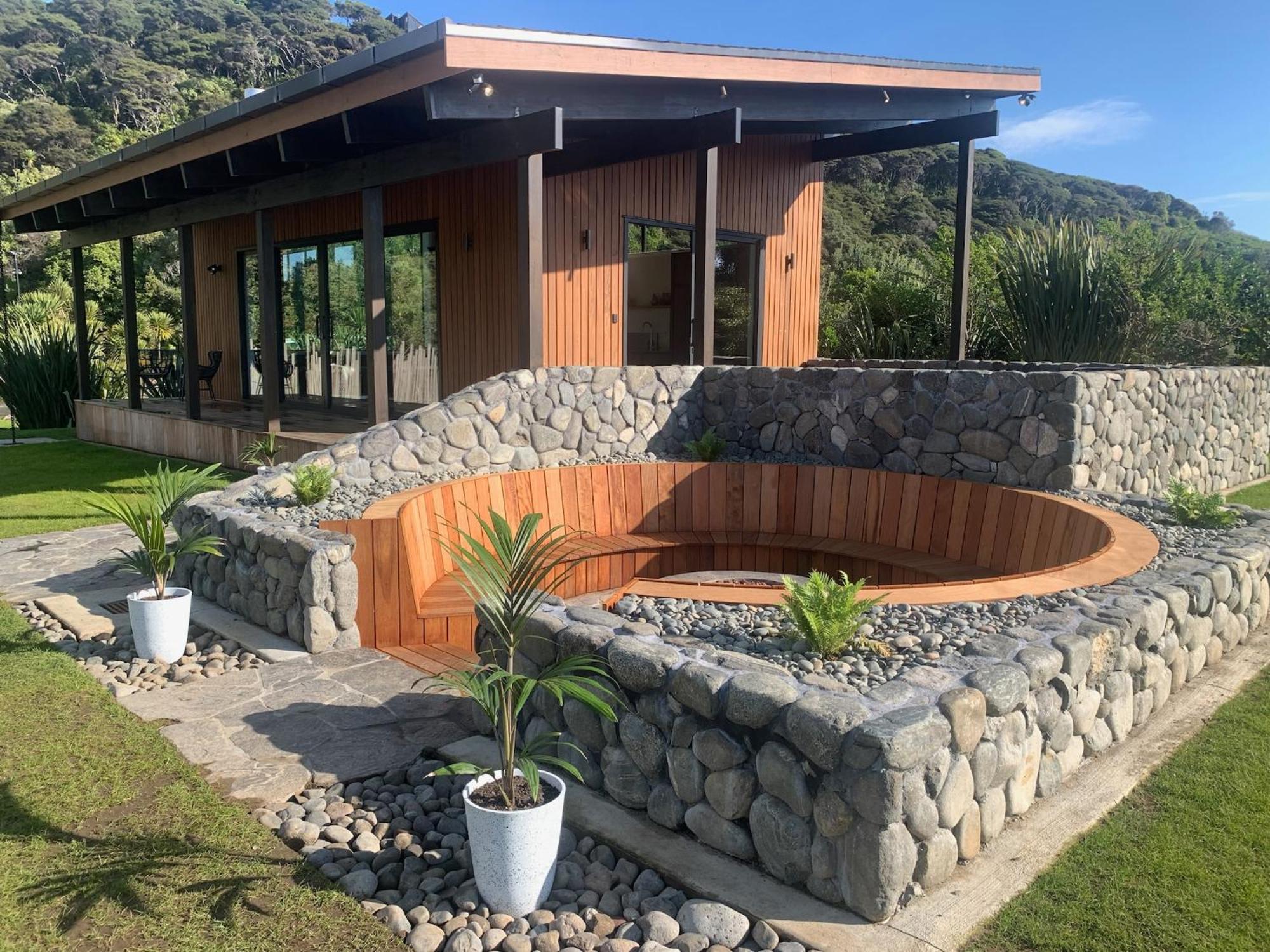 Te Whaanga Retreat & Spa Lodge & Canvastown Luxury Glamping Tents Raglan Exterior photo