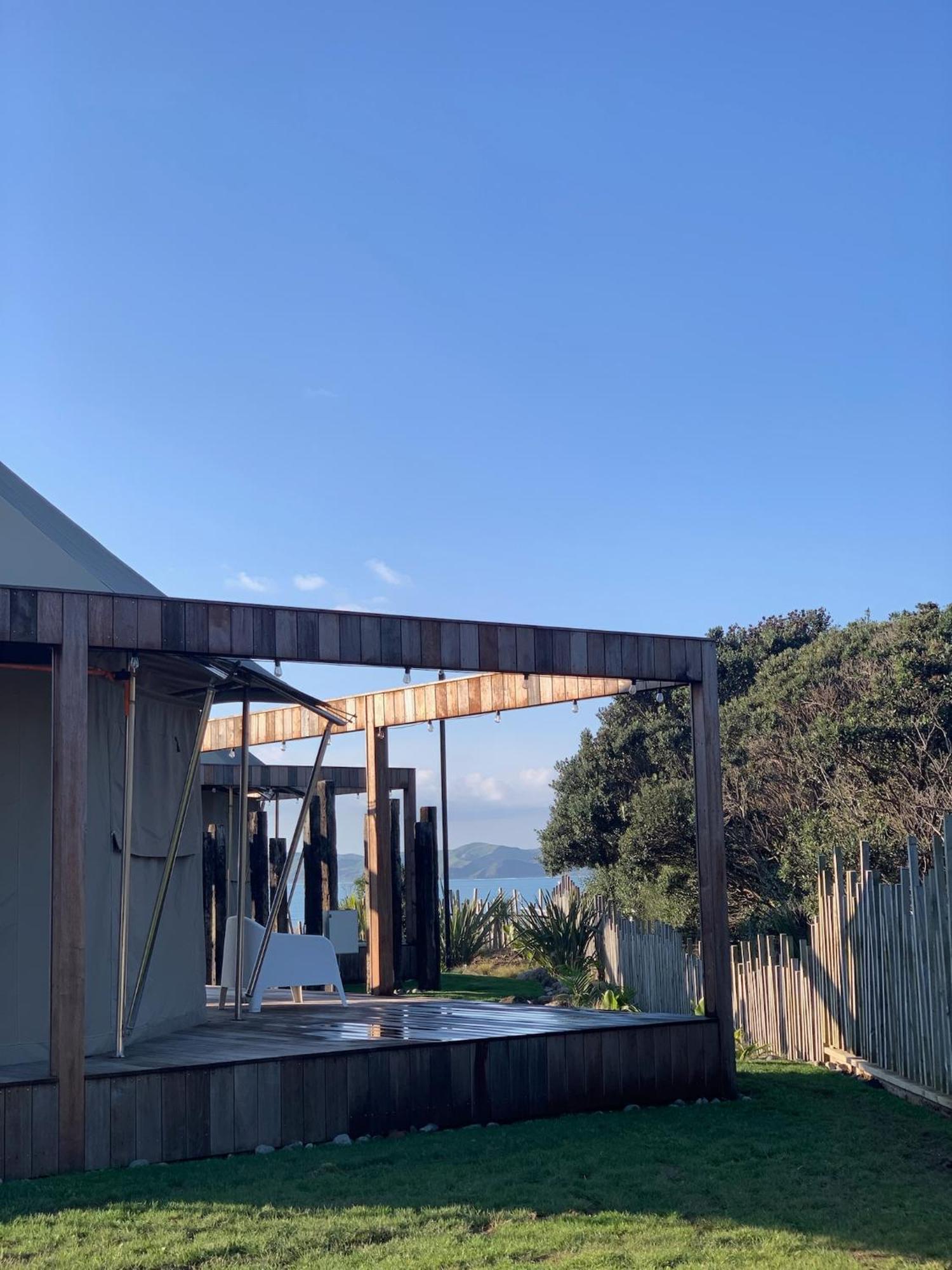 Te Whaanga Retreat & Spa Lodge & Canvastown Luxury Glamping Tents Raglan Exterior photo